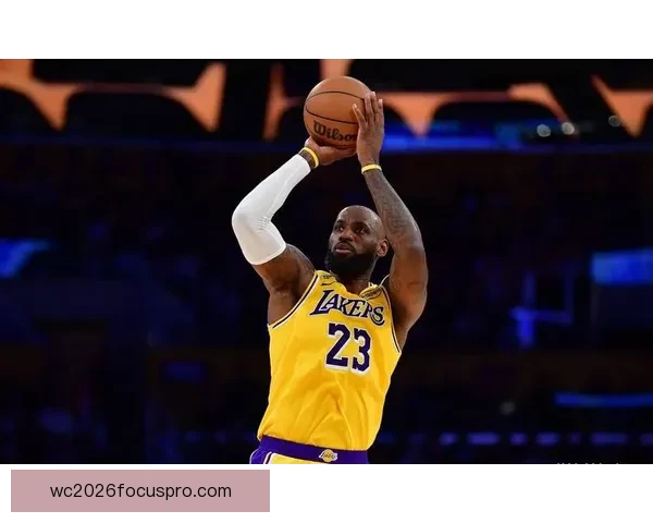 勇士队迎来新赛季挑战 詹姆斯目标再次冲击总冠军